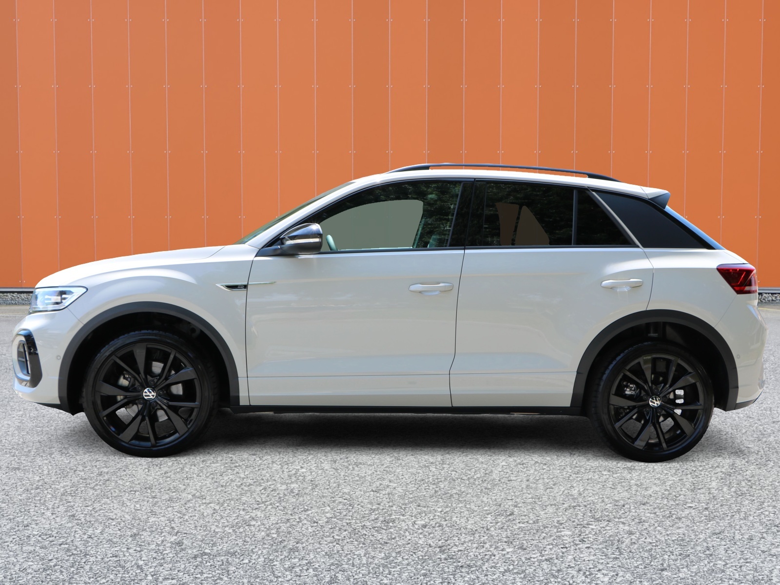 VW T-Roc 2.0 TSI R-Line DSG 4Motion-image-5