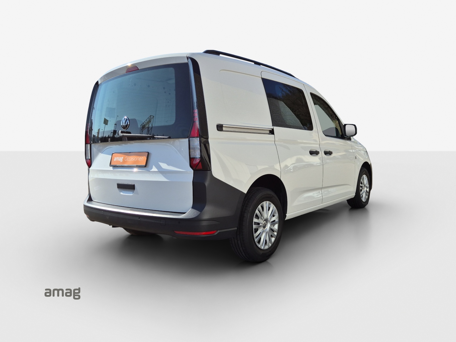 VW Caddy Cargo 2.0TDI-image-4