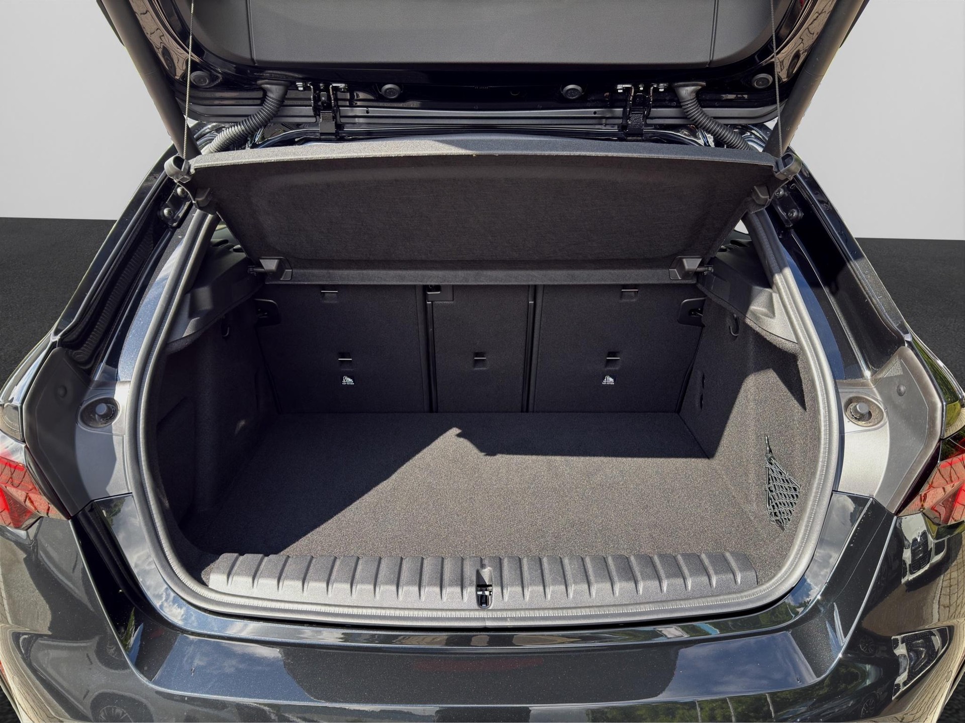 BMW 123 xDrive M Sport Pro Steptronic-image-15