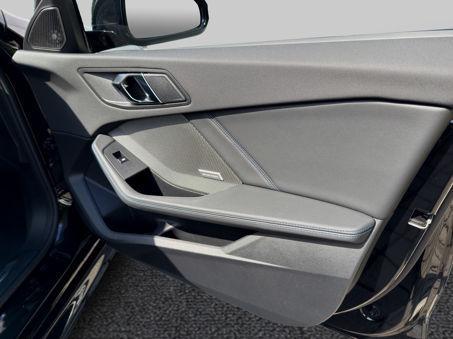 BMW 123 xDrive M Sport Pro Steptronic-image-18