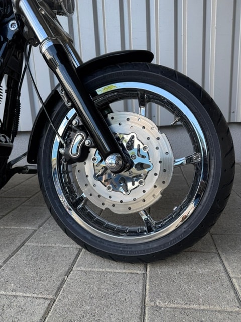 HARLEY-DAVIDSON FXDF Dyna Fat Bob-showroom-element-1
