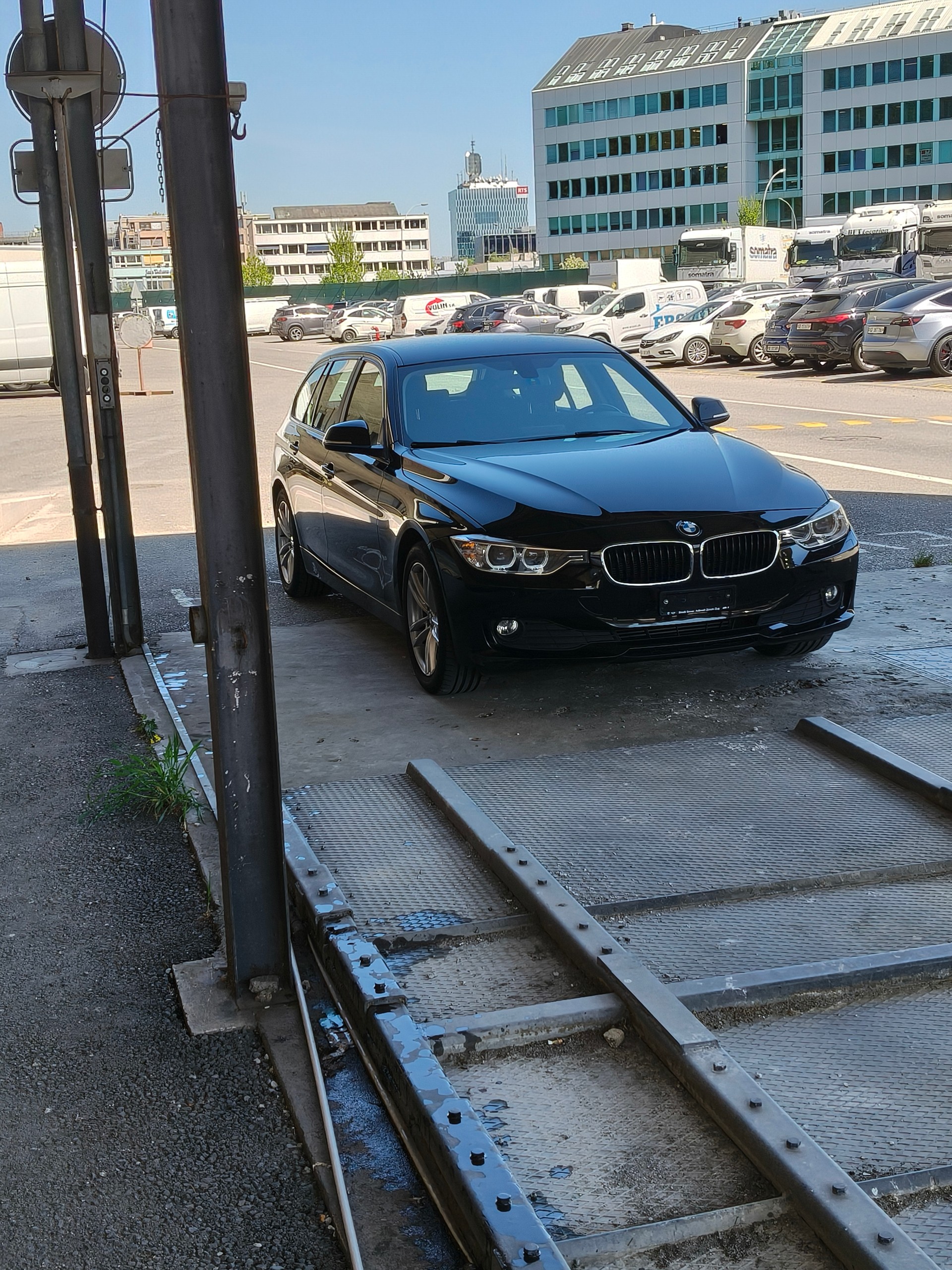 BMW 318d Touring Steptronic-image-4