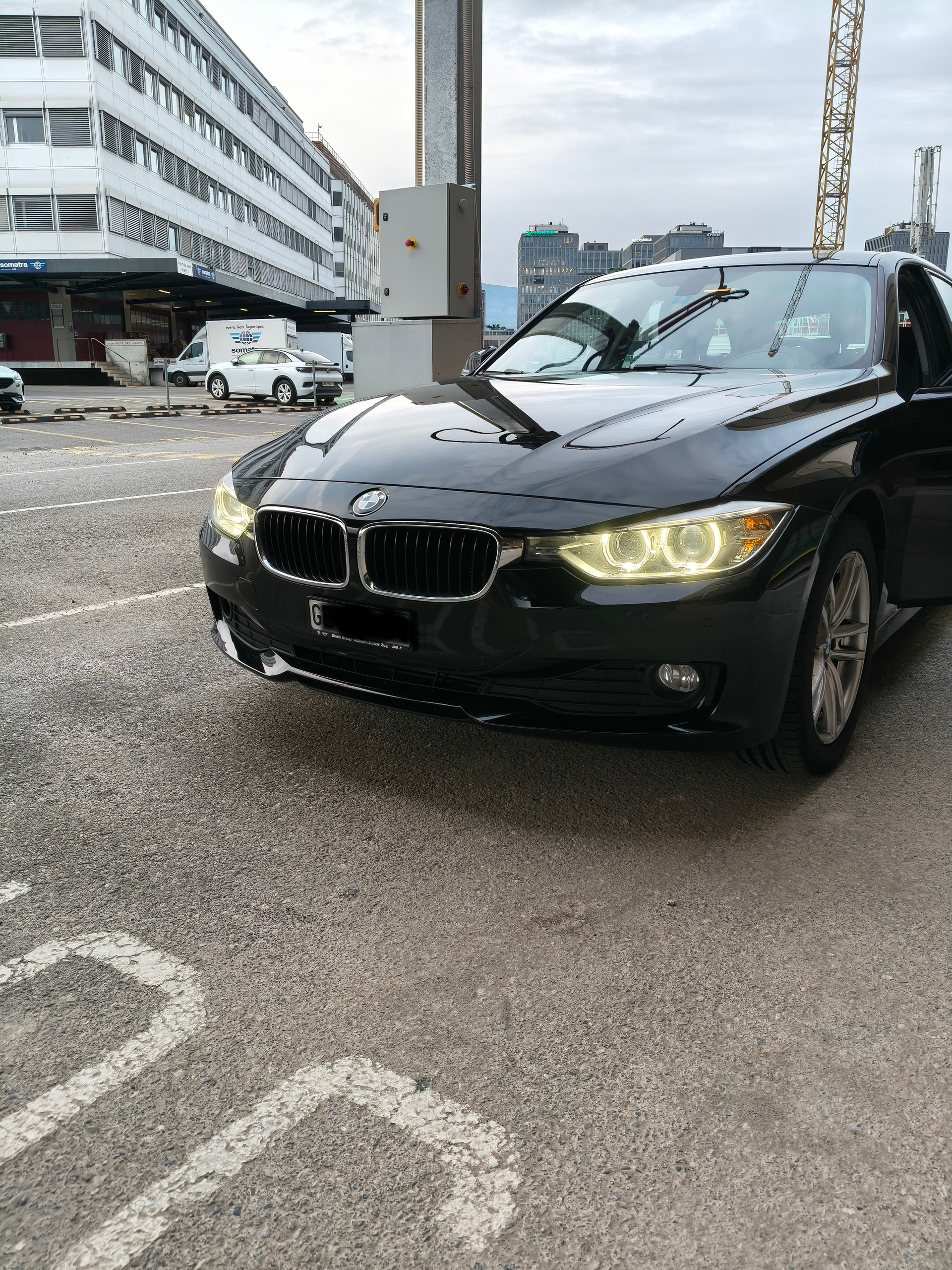 BMW 318d Touring Steptronic-image-0
