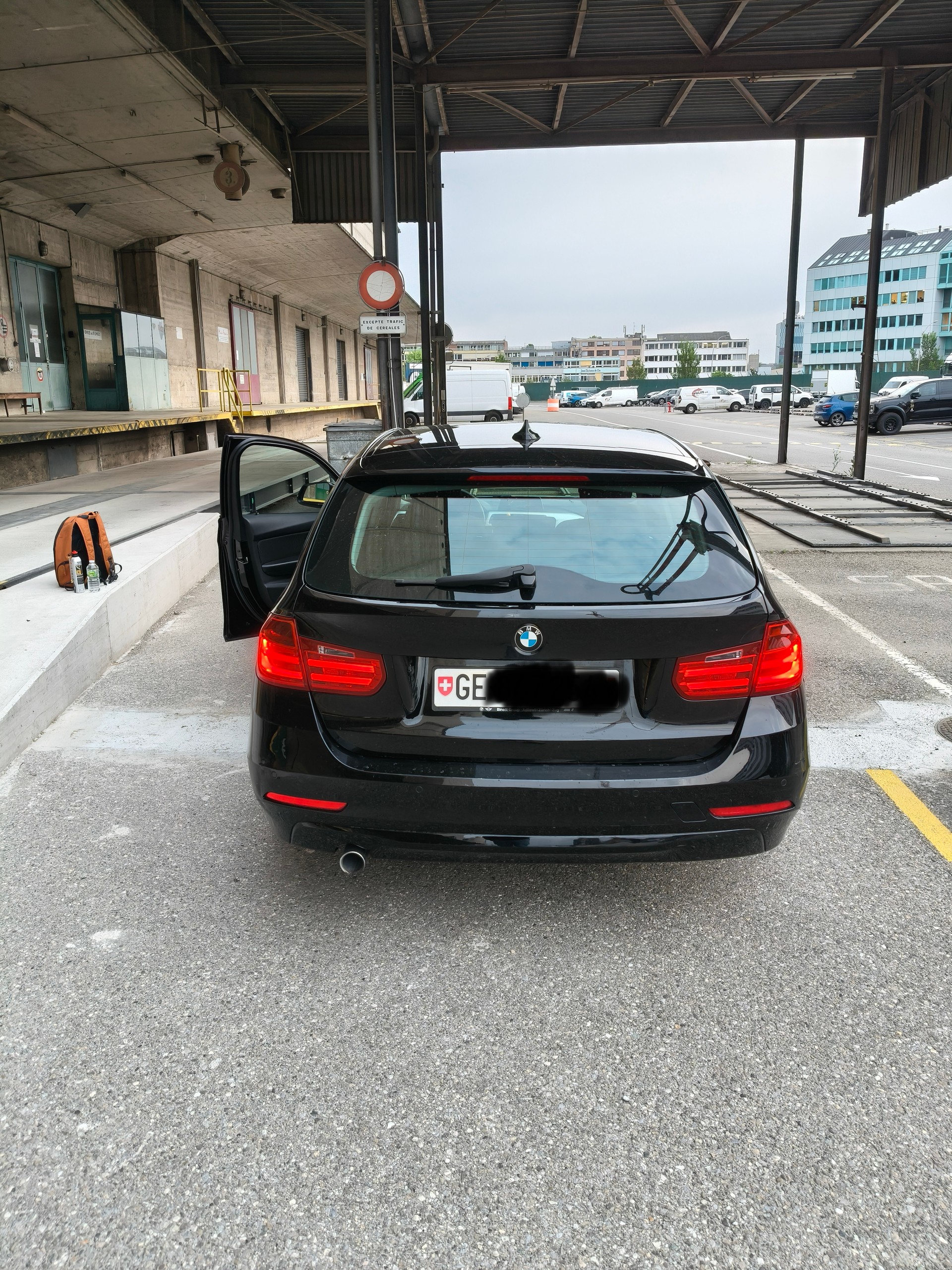 BMW 318d Touring Steptronic-image-3