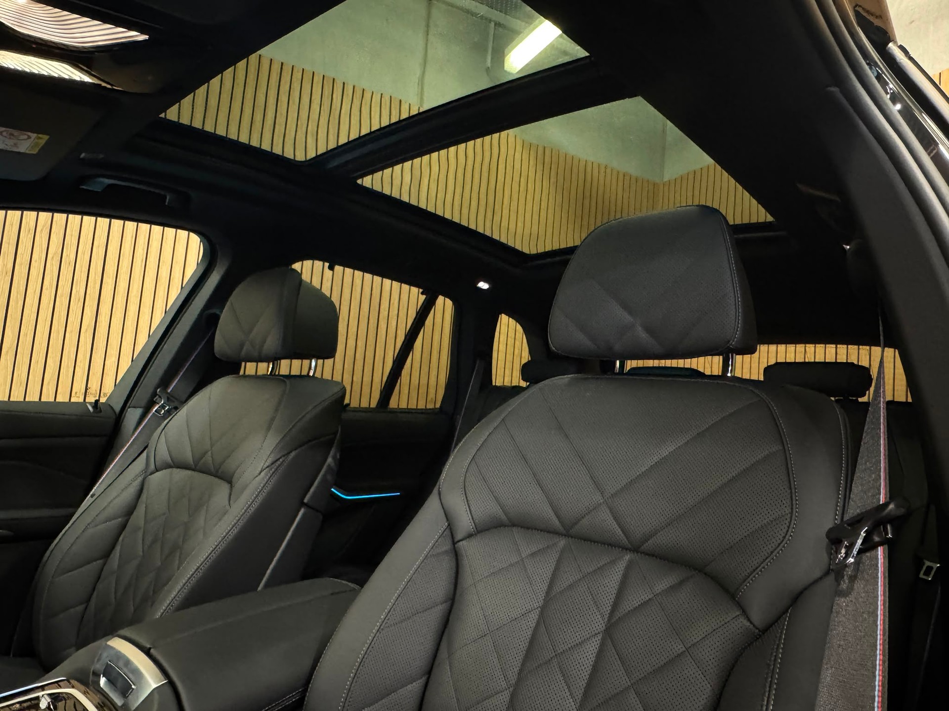 BMW X5 xDrive 48V 30d M Sport Pro Steptronic-image-29