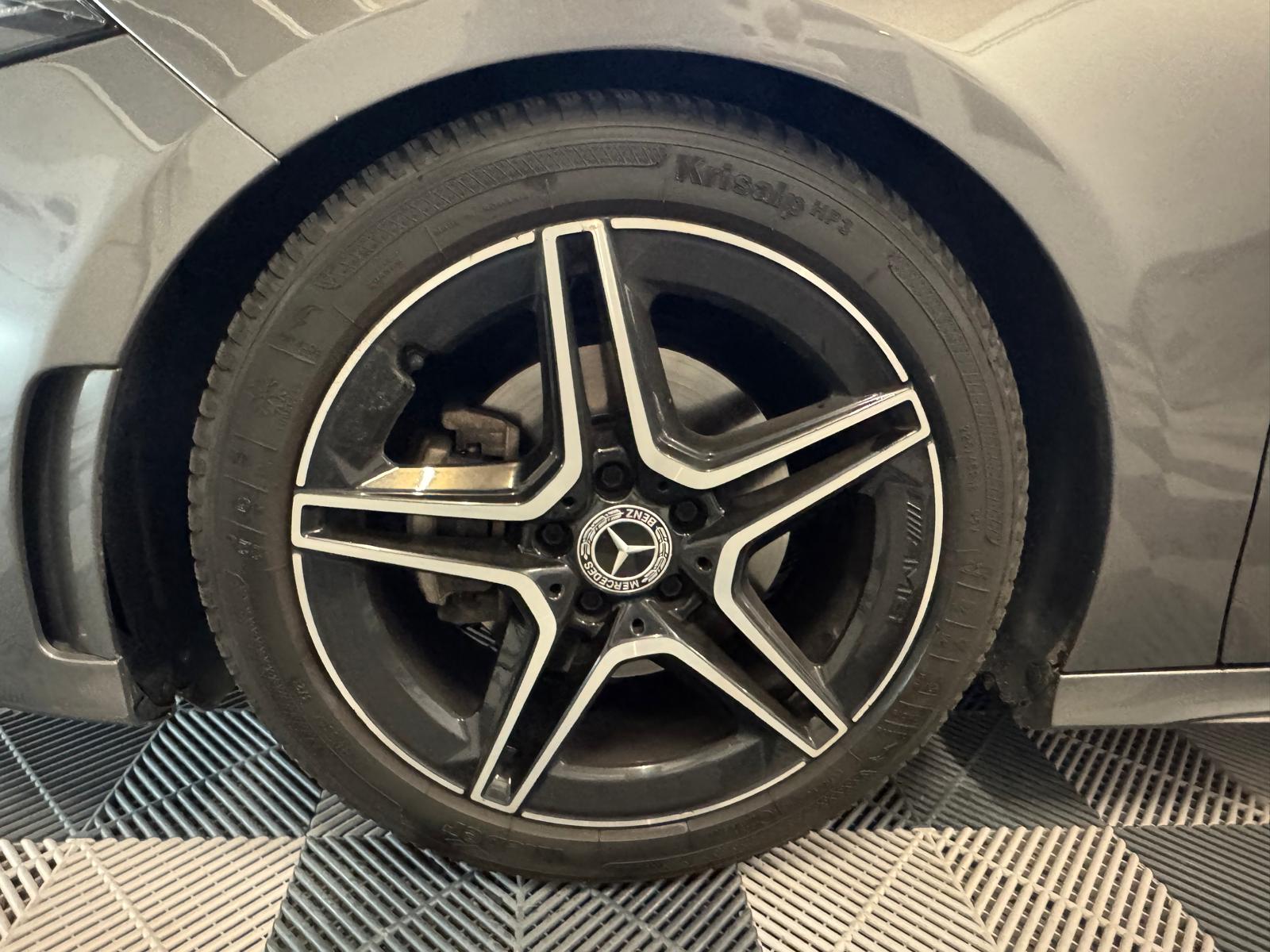 MERCEDES-BENZ A 200 AMG LINE 7G-DCT-image-27