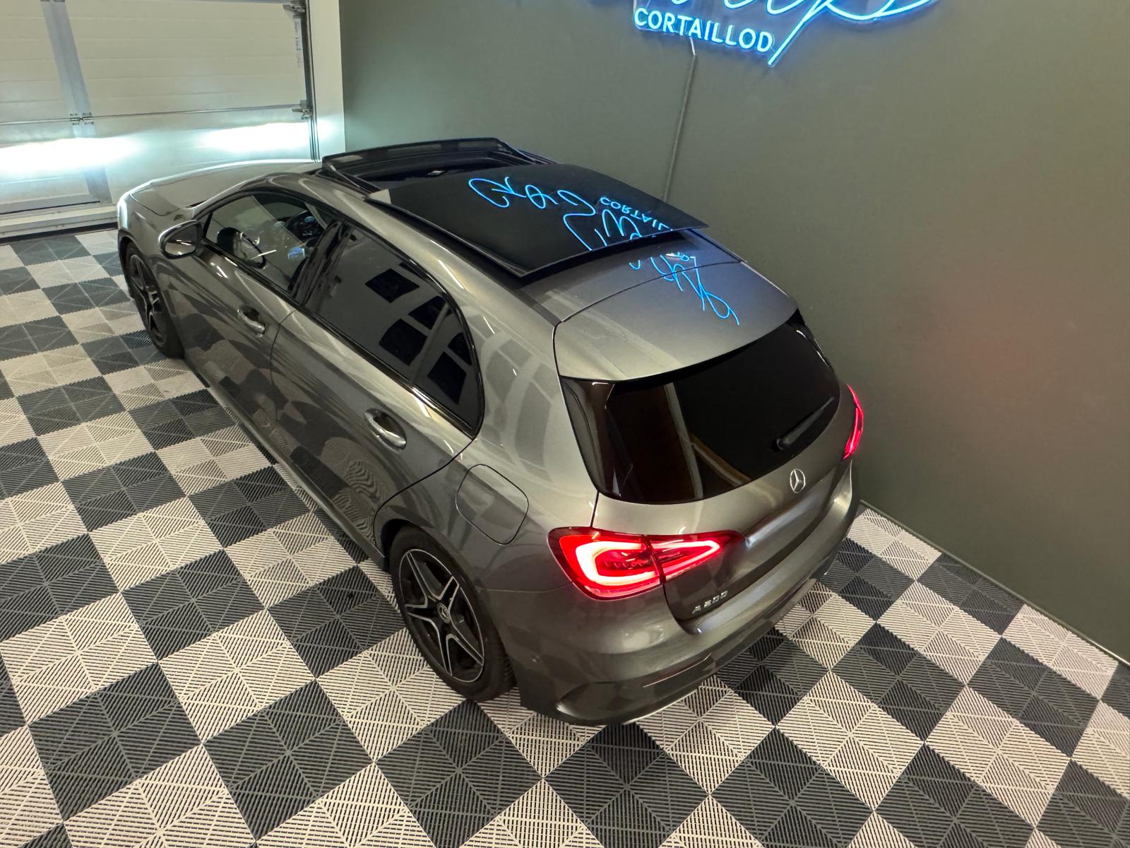 MERCEDES-BENZ A 200 AMG LINE 7G-DCT-showroom-element-2