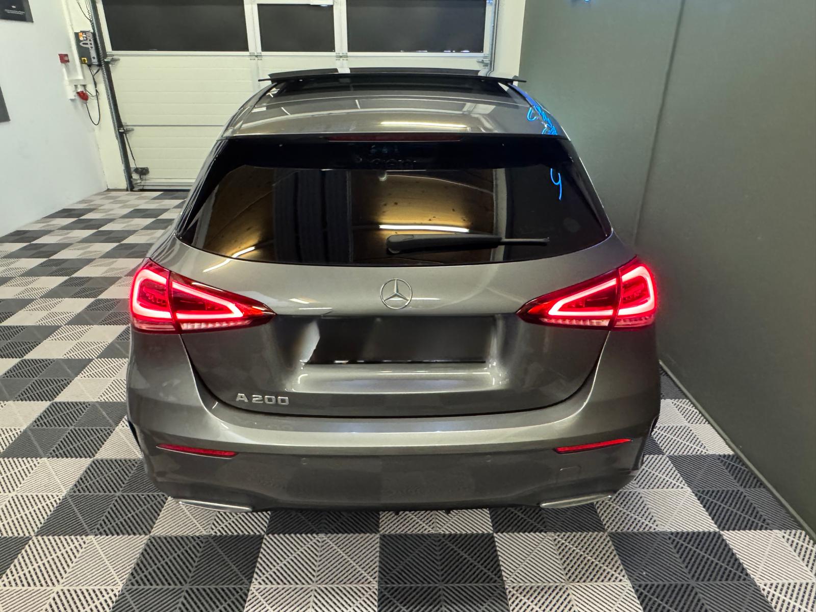 MERCEDES-BENZ A 200 AMG LINE 7G-DCT-image-4
