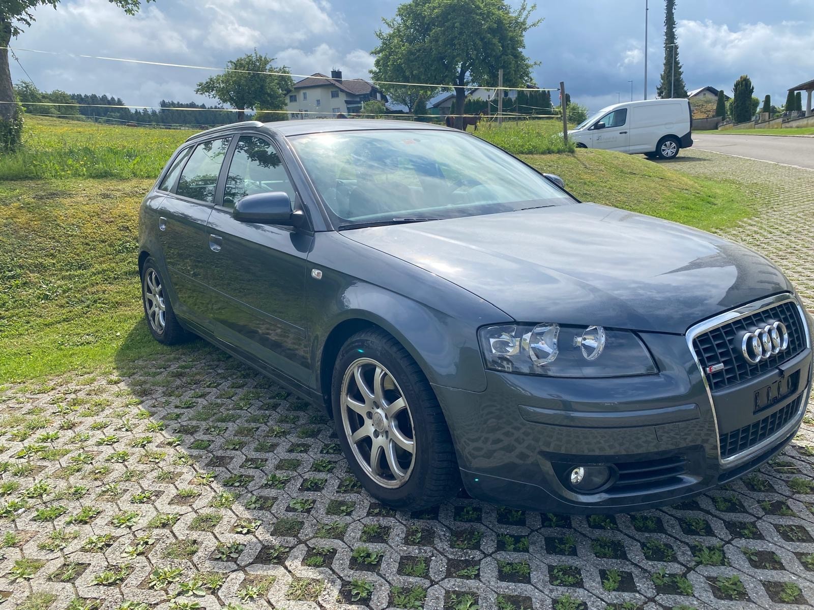 AUDI A3 Sportback 2.0 Turbo FSI Ambiente quattro-image-1