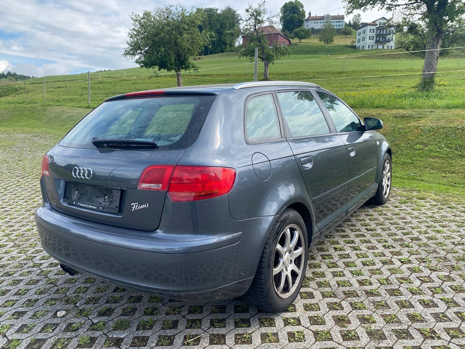 AUDI A3 Sportback 2.0 Turbo FSI Ambiente quattro-image-6