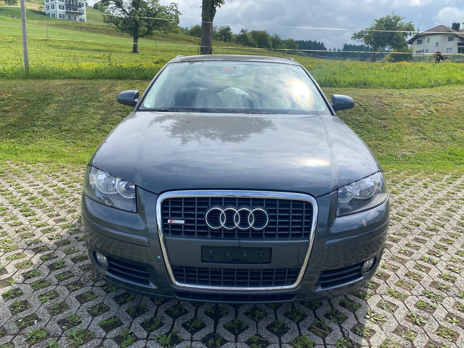 AUDI A3 Sportback 2.0 Turbo FSI Ambiente quattro-image-4