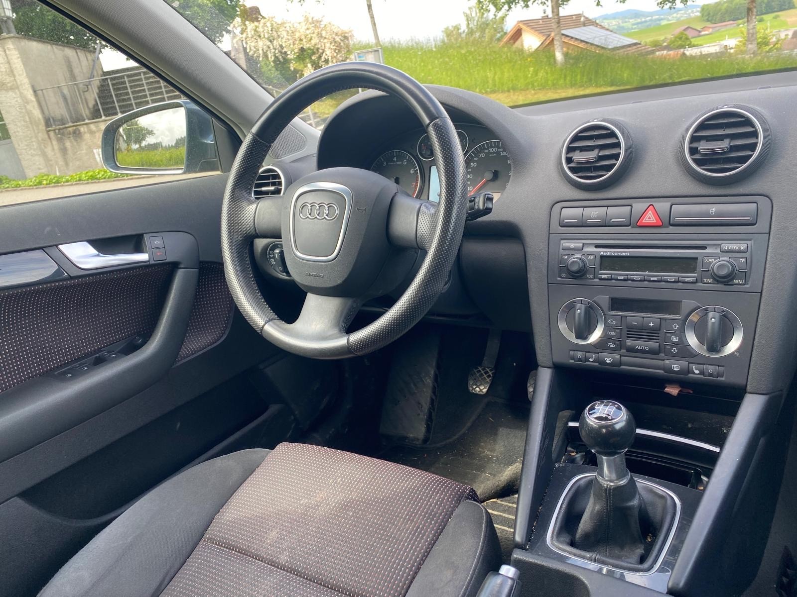 AUDI A3 Sportback 2.0 Turbo FSI Ambiente quattro-image-8