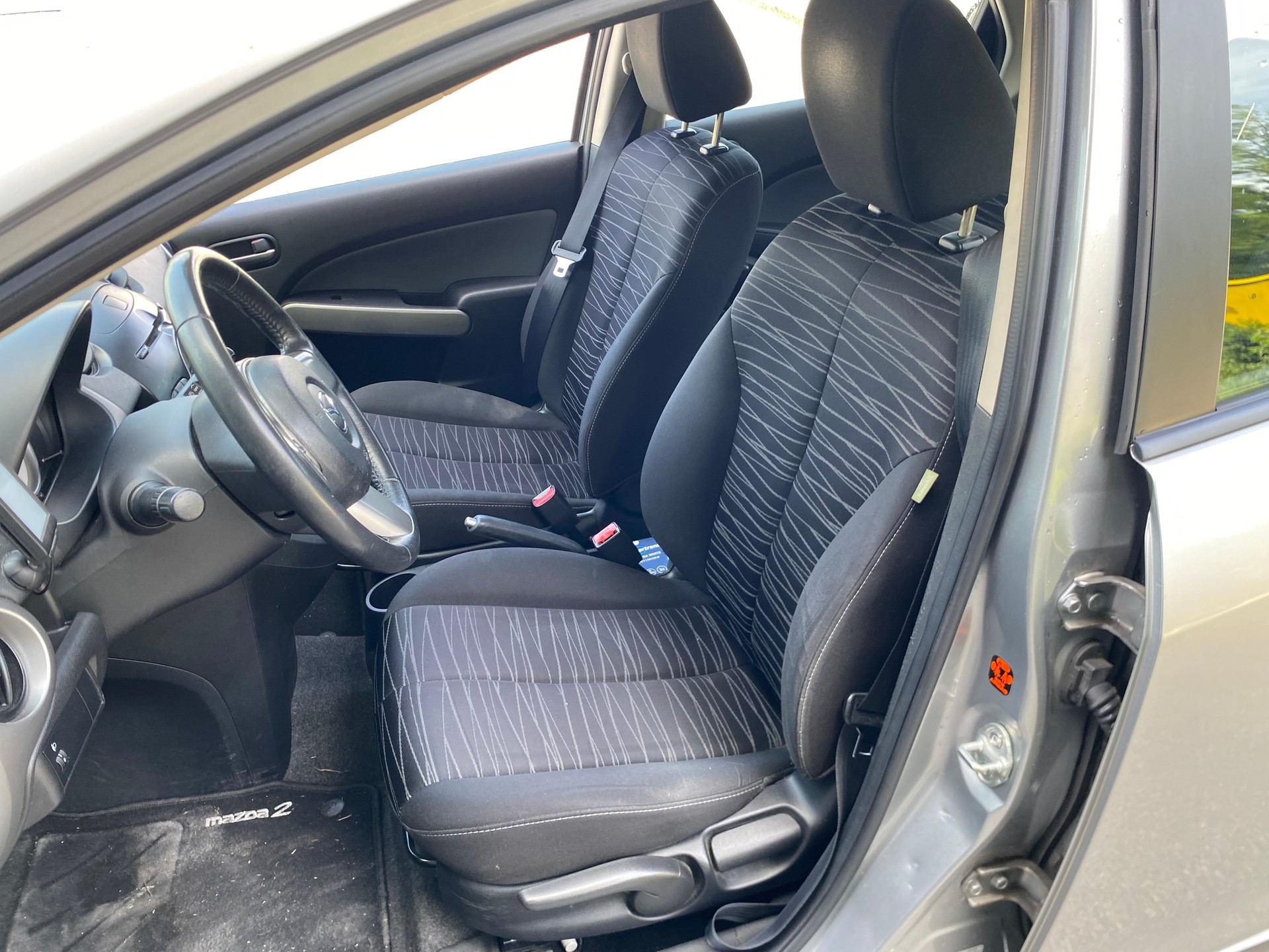 MAZDA 2 1.3i 16V Exclusive*Klimaanlage*B04*-image-13