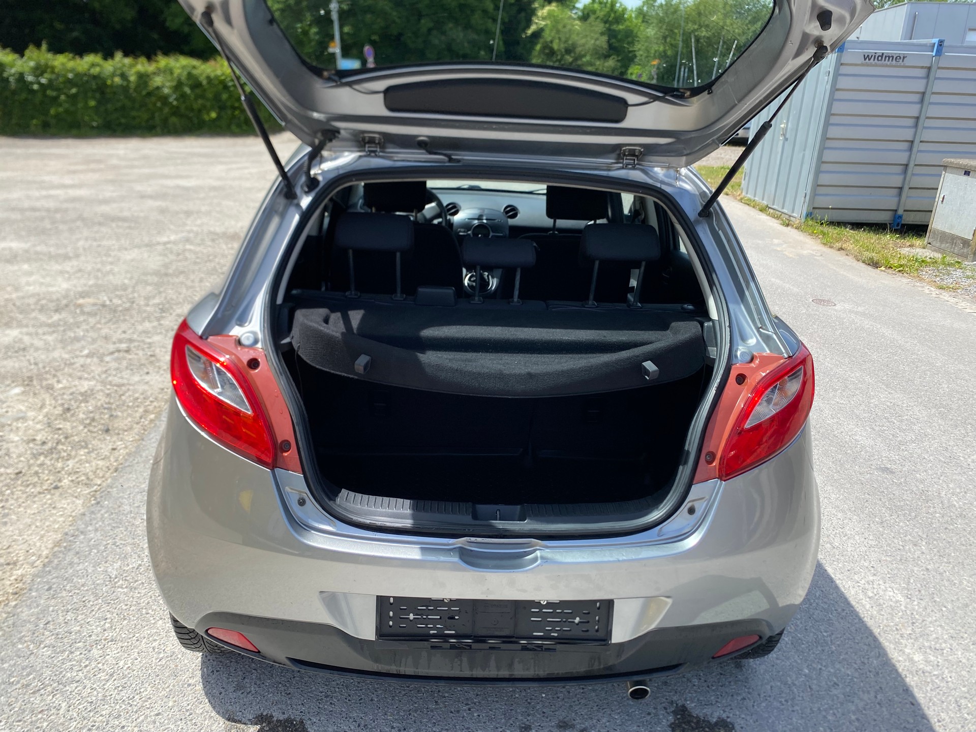 MAZDA 2 1.3i 16V Exclusive*Klimaanlage*B04*-image-9