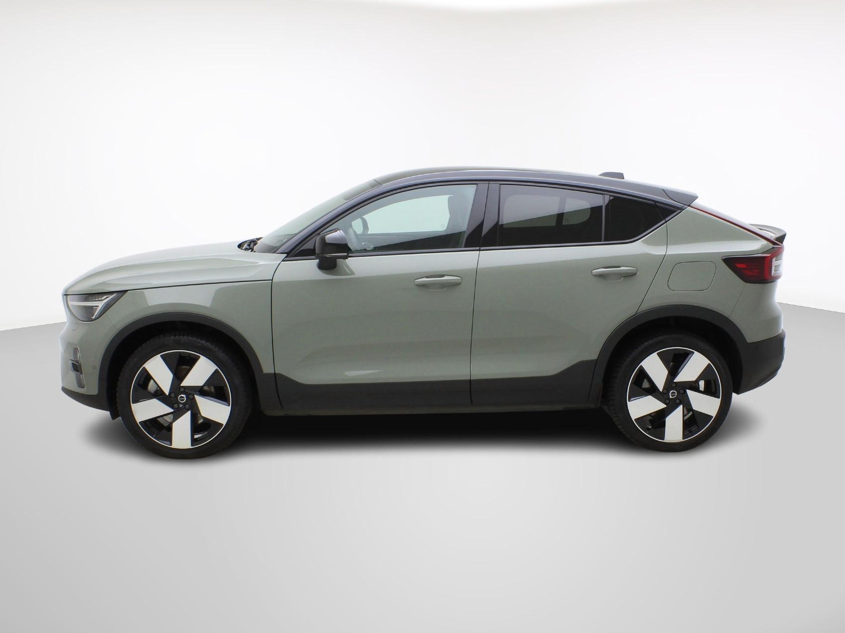 VOLVO C40 P8 Twin Recharge AWD-showroom-element-2