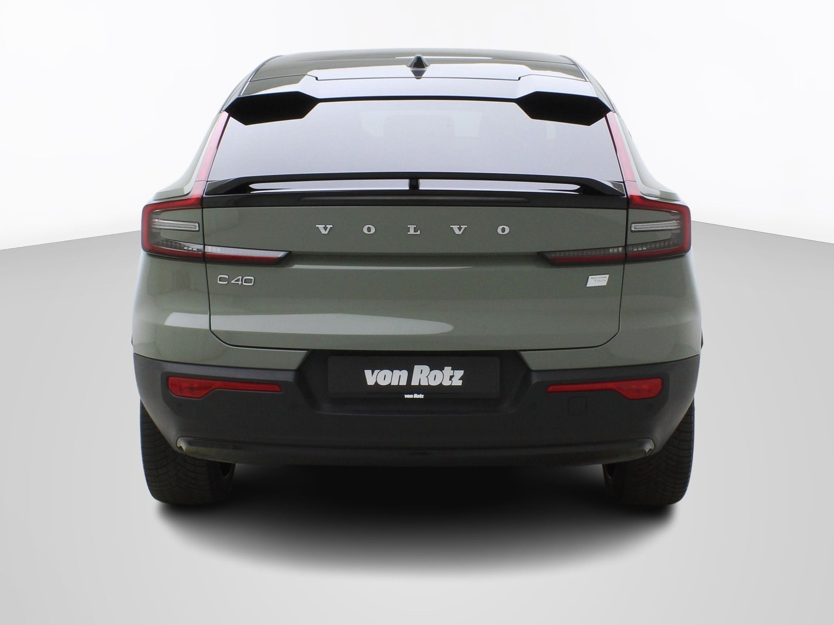 VOLVO C40 P8 Twin Recharge AWD-showroom-element-3