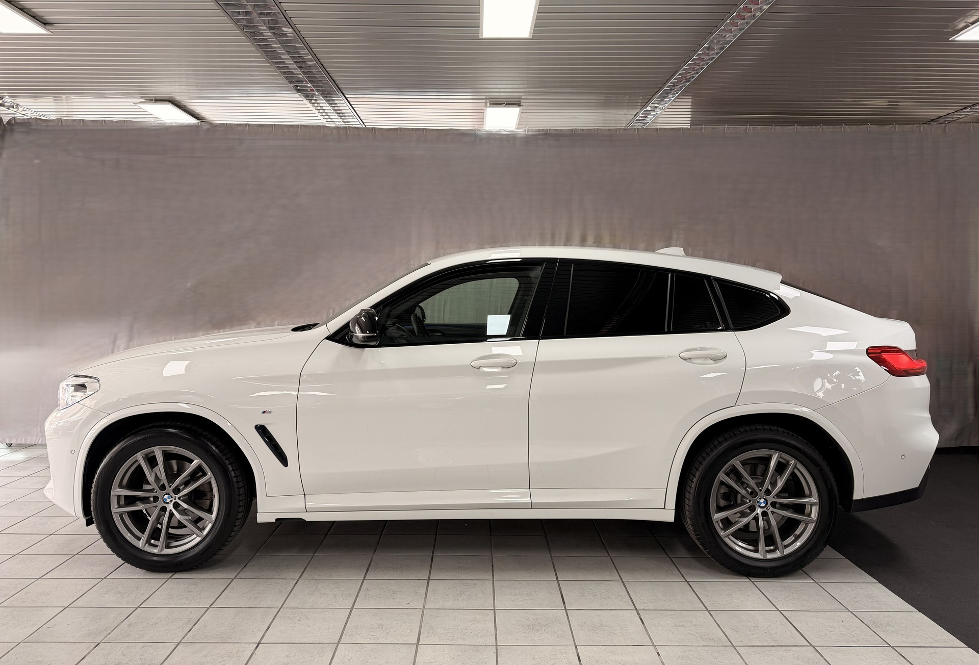 BMW X4 xDrive 20d M Sport Steptronic-image-1