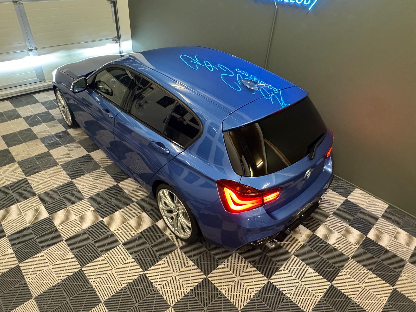 BMW M140i xDrive Steptronic-showroom-element-2