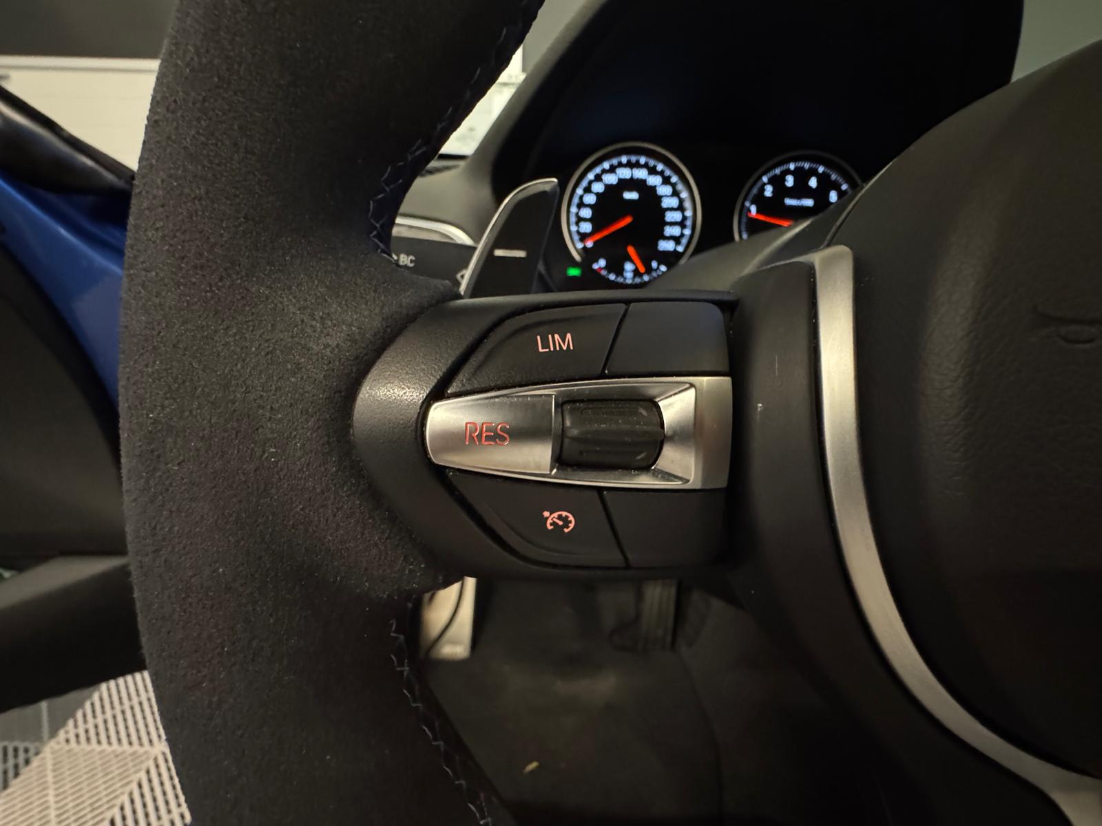 BMW M140i xDrive Steptronic-image-17
