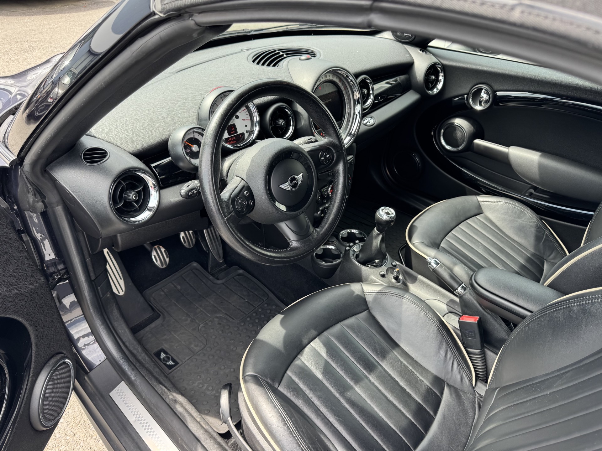 MINI Cooper S Roadster-image-7
