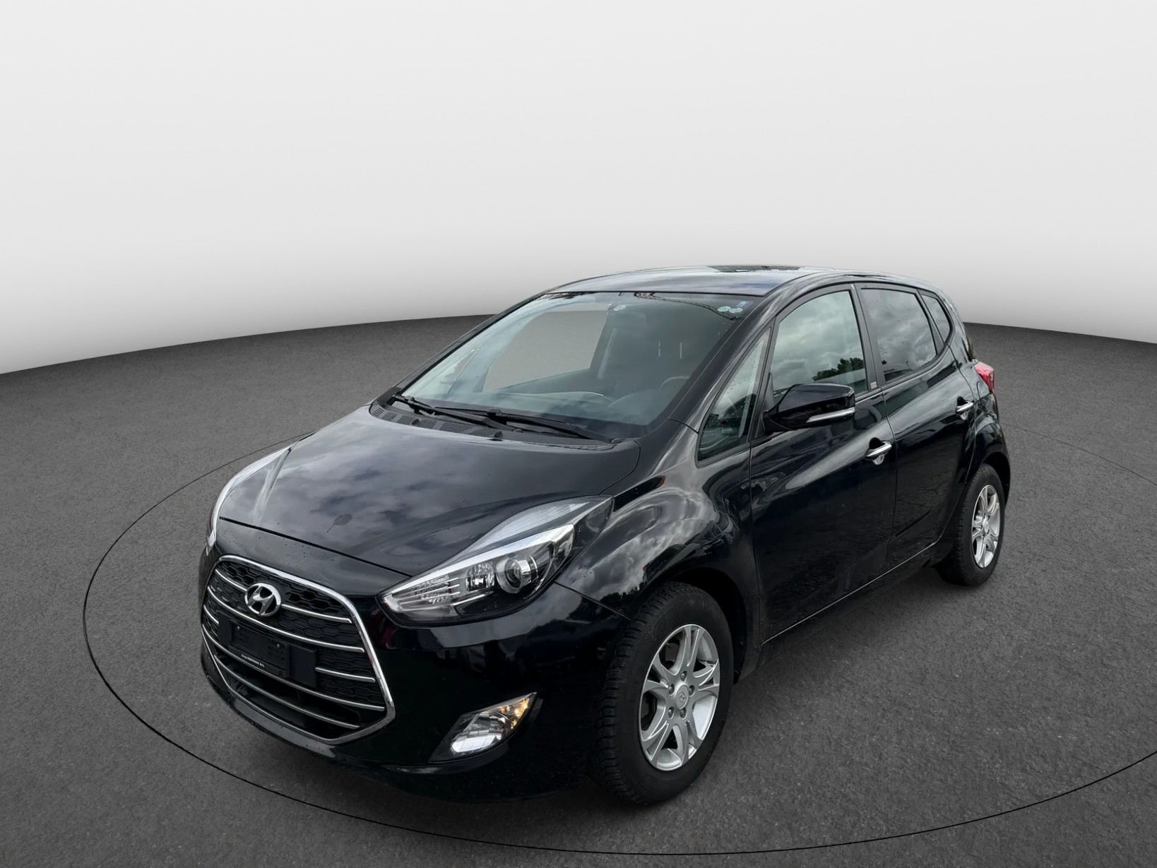 HYUNDAI iX20 1.6 Amplia Automatic-image-0