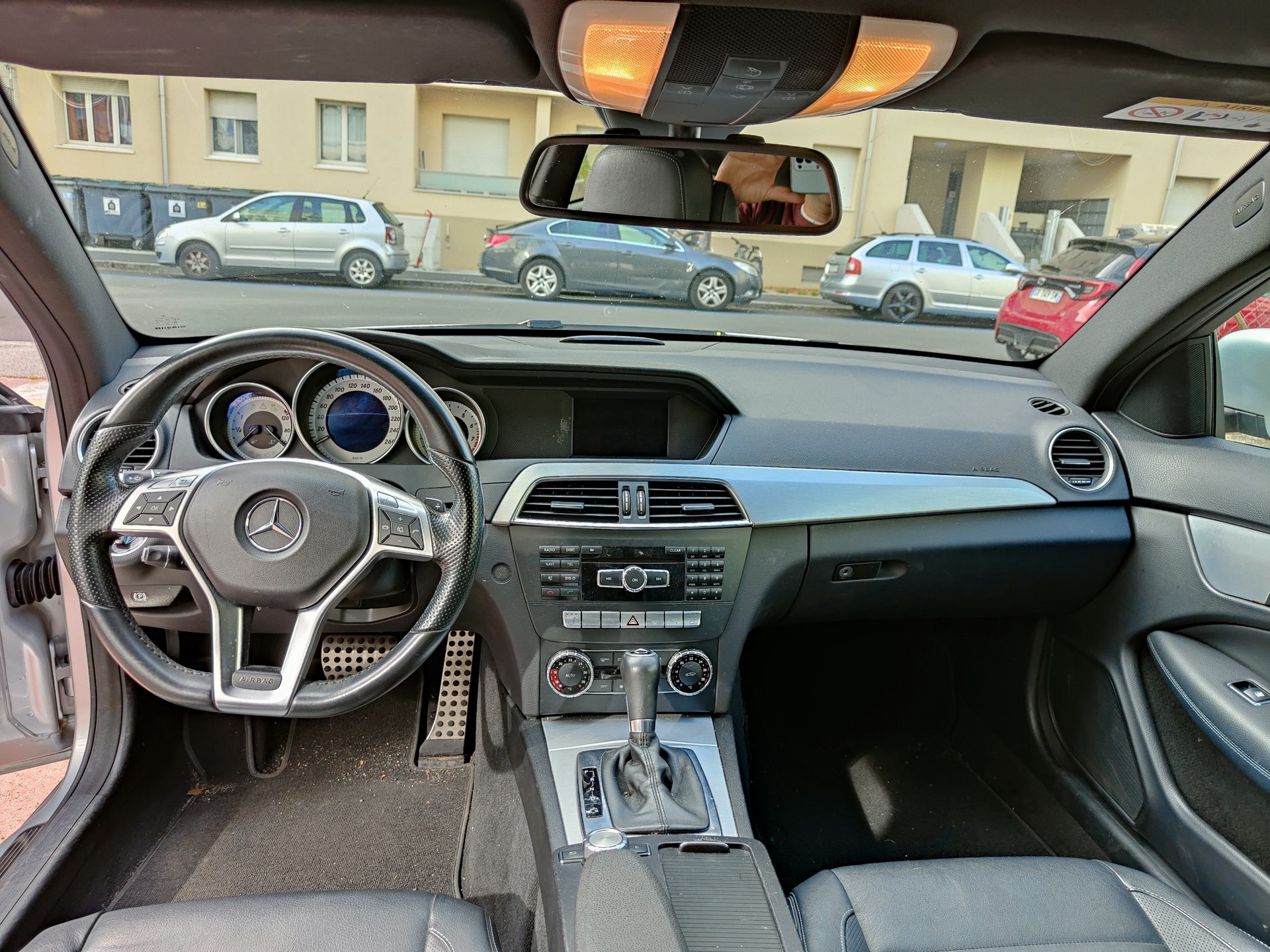 MERCEDES-BENZ C 180 Coupé 7G-Tronic-image-8