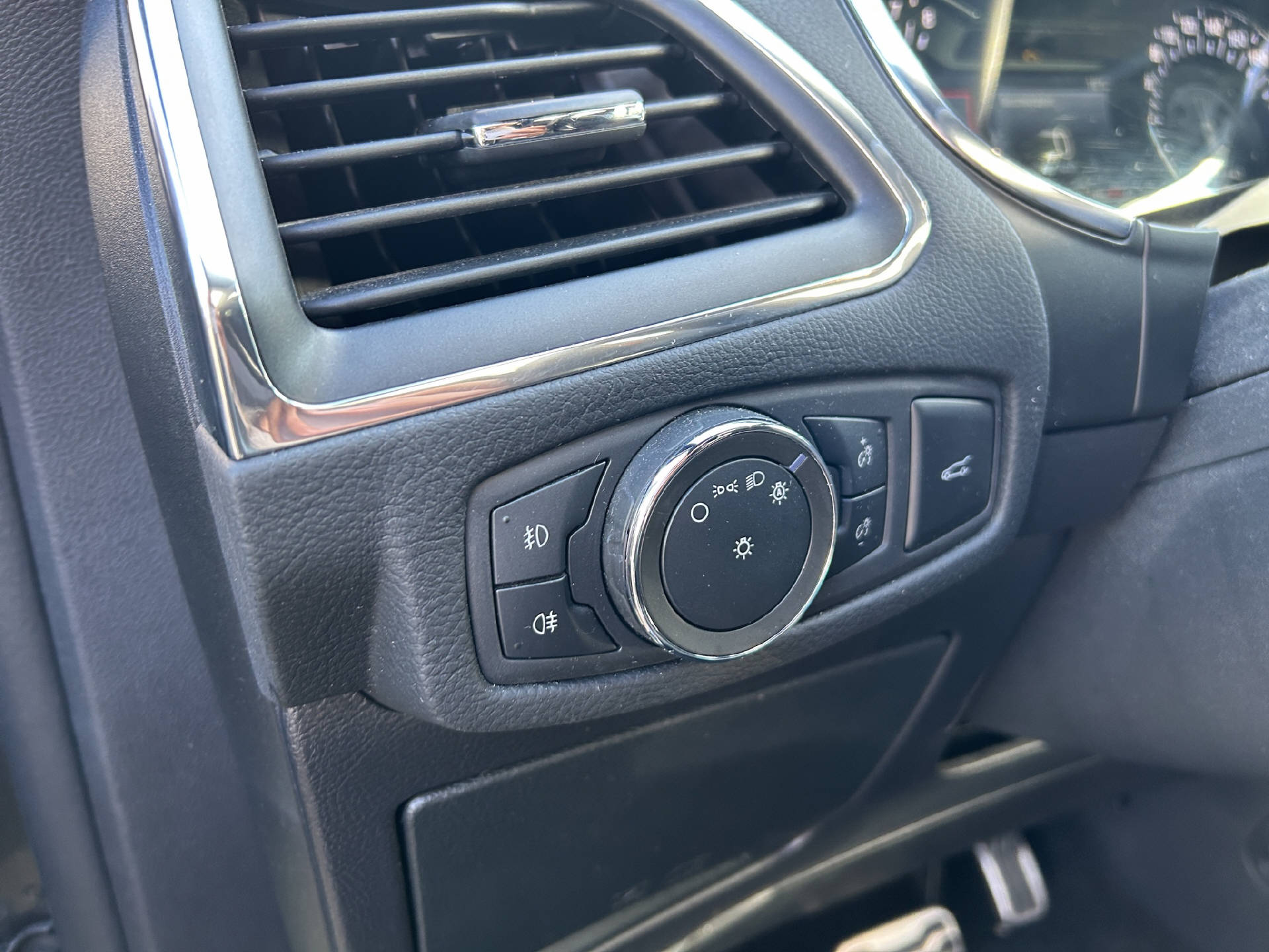 FORD S-Max 2.5 Hybrid ST-Line 7P-image-28