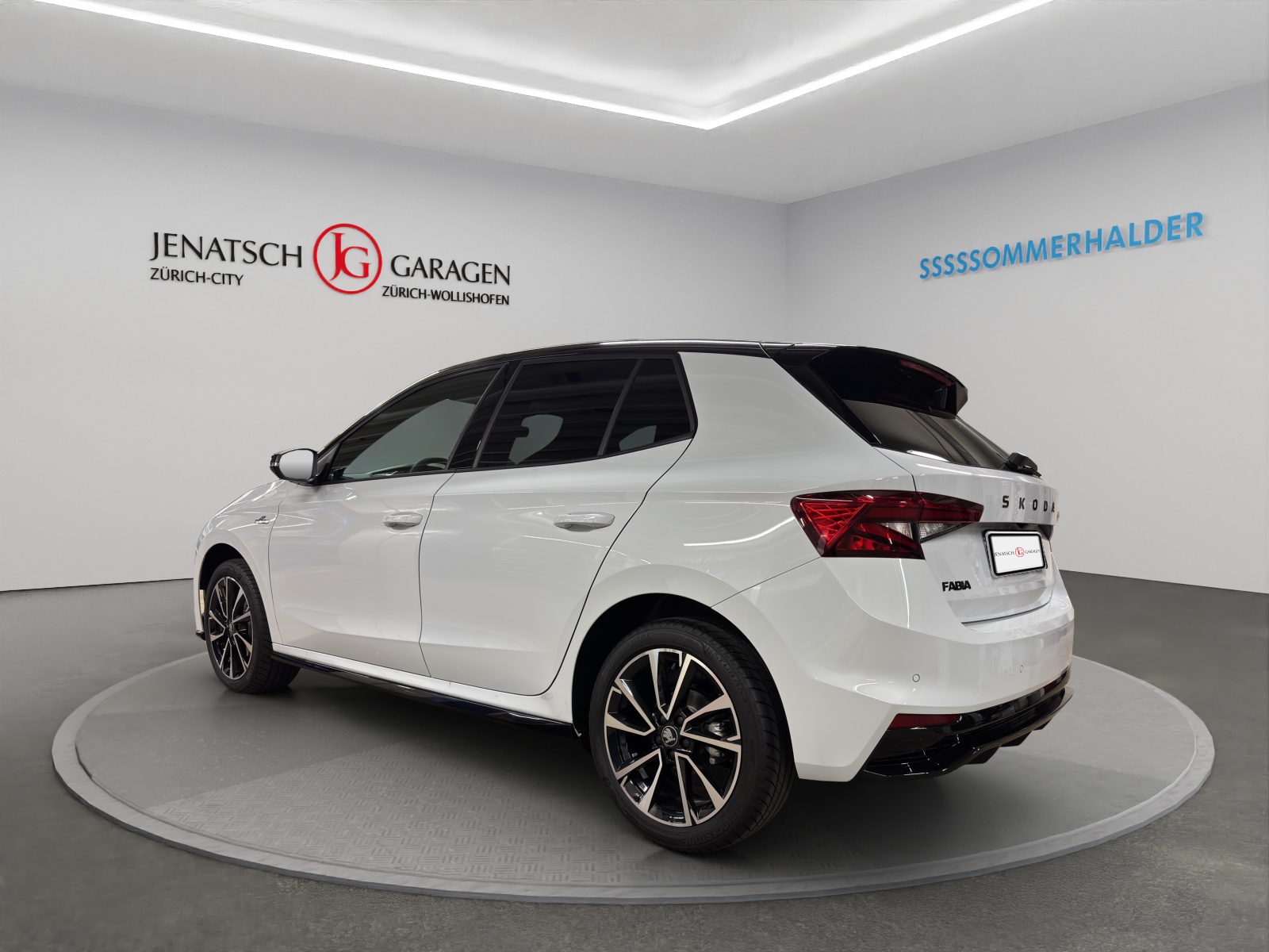 SKODA Fabia 1.5 TSI Monte Carlo DSG-image-2