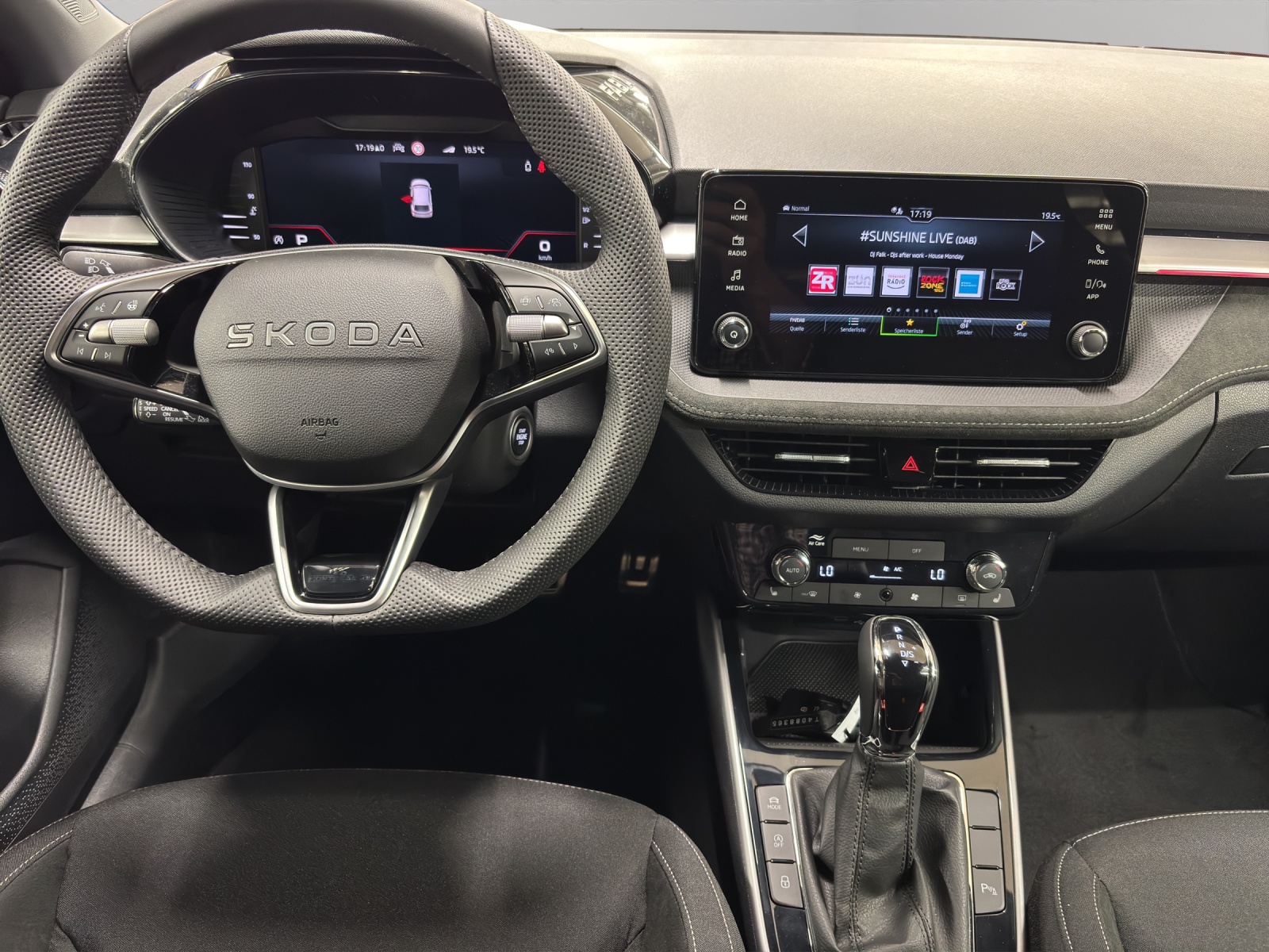 SKODA Fabia 1.5 TSI Monte Carlo DSG-image-6