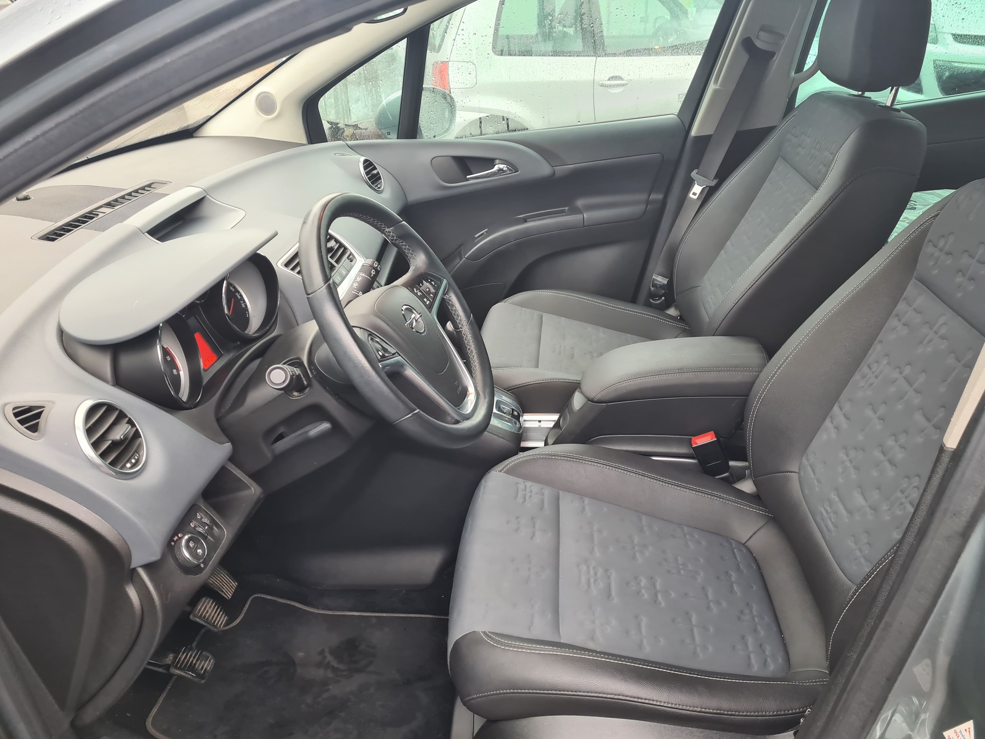 OPEL Meriva 1.4 Turbo-image-4