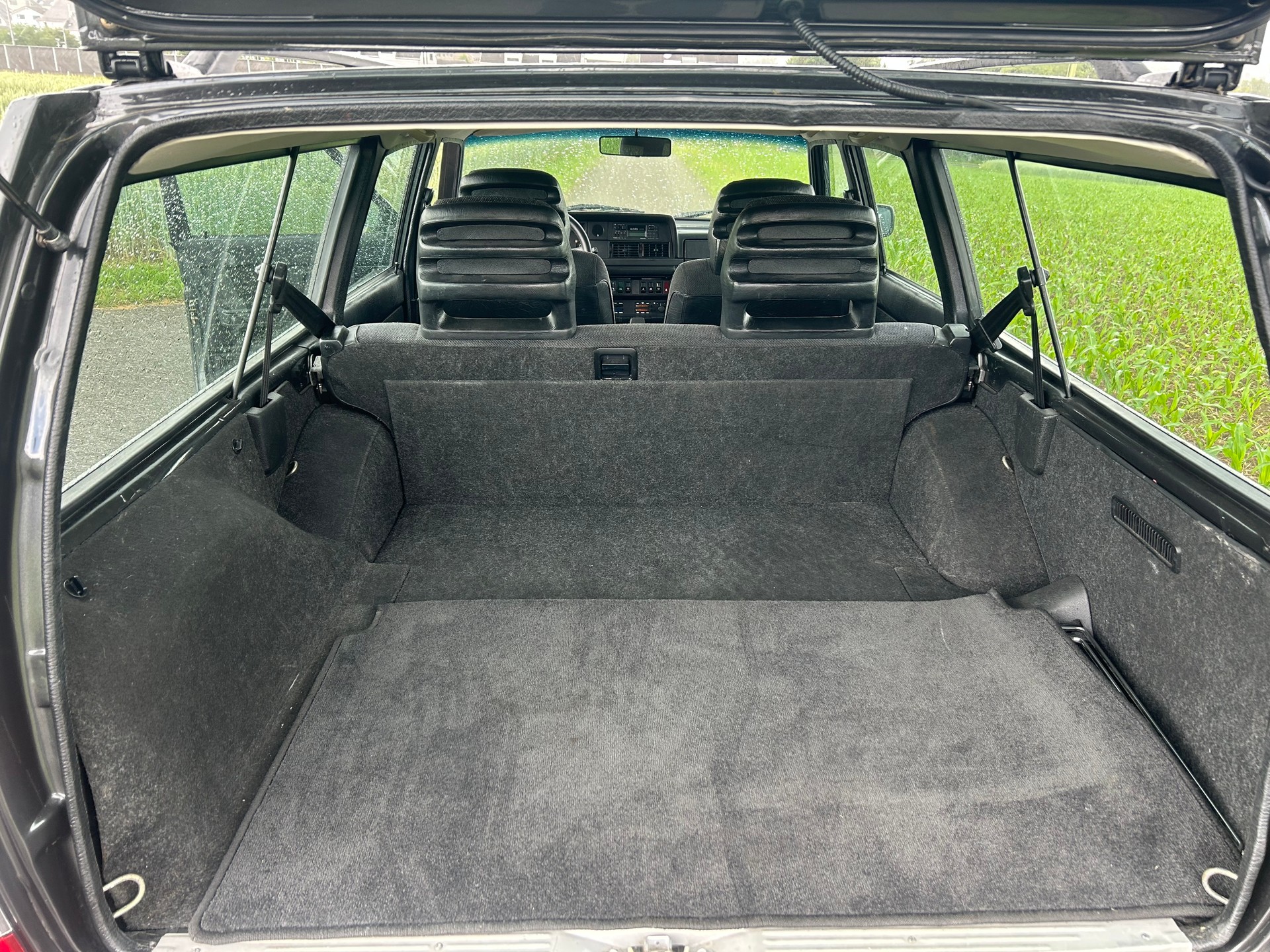 VOLVO 240 2.3 Superclassic-image-11