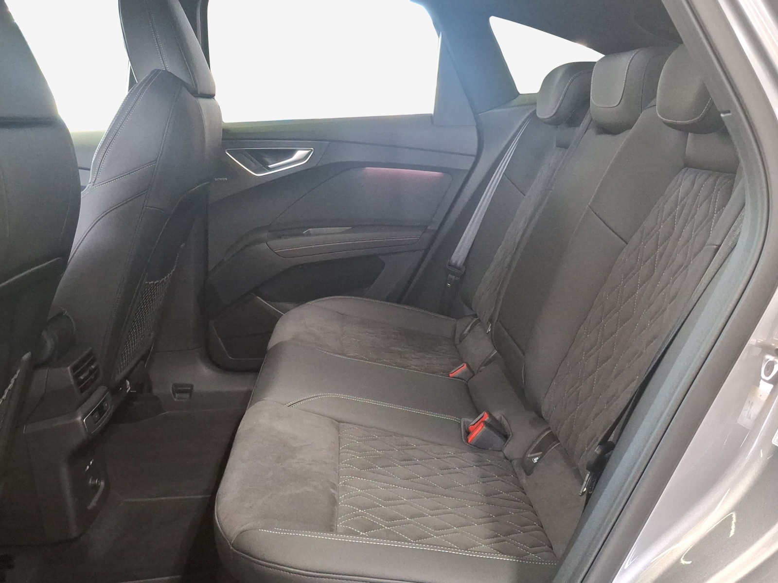 AUDI Q4 Sportback e-tron 50 quattro-image-12