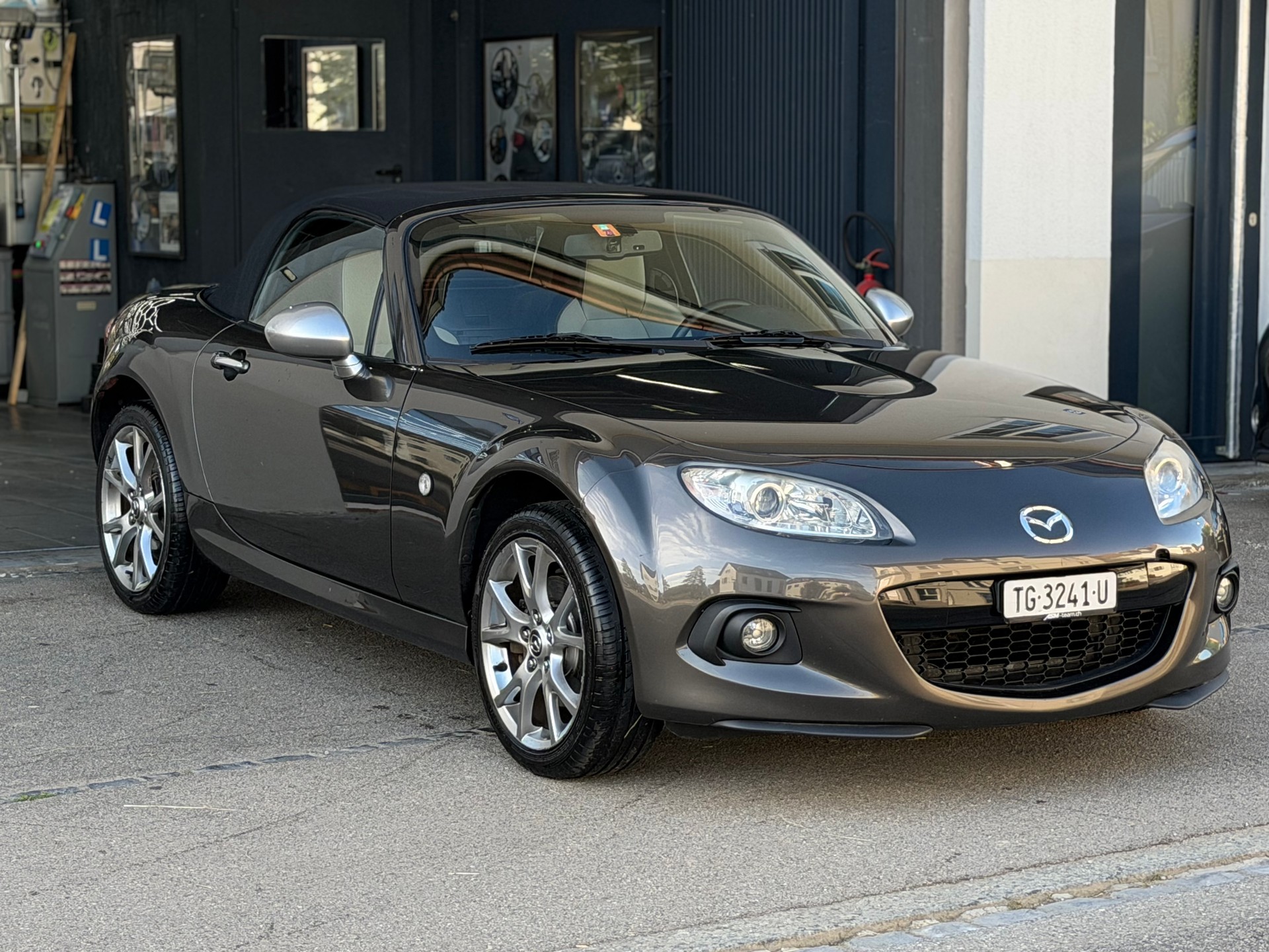 MAZDA MX-5 1.8i 16V Exclusive Cabrio kaufen in TG bei ASM-TEAM.ch-image-1