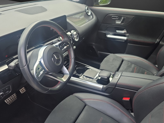 MERCEDES-BENZ GLA 250 AMG Line 4Matic-image-6