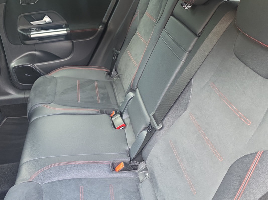 MERCEDES-BENZ GLA 250 AMG Line 4Matic-image-8