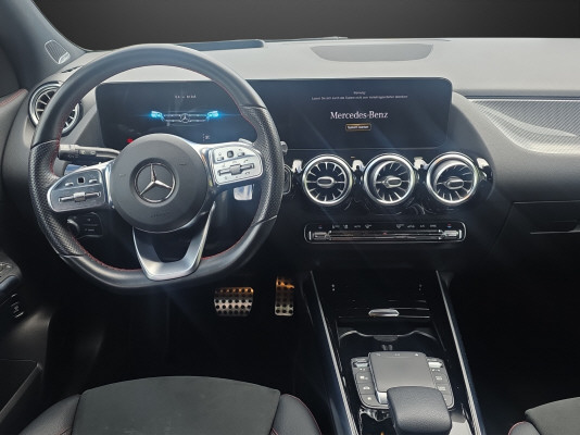 MERCEDES-BENZ GLA 250 AMG Line 4Matic-image-7
