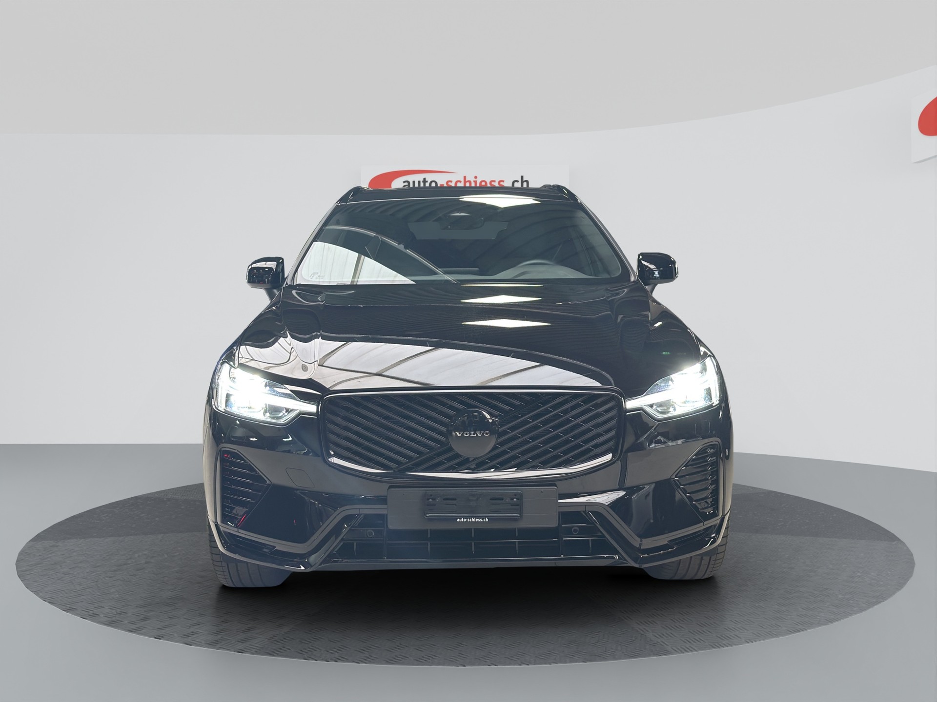 VOLVO XC60 T6 eAWD PluginHybrid Black Edition Plus Geartronic Facelift-image-1