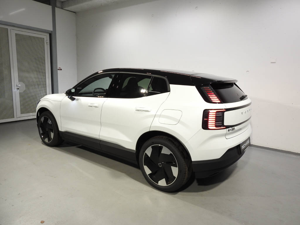 VOLVO EX 30 E60 Twin Plus Performance AWD-image-3