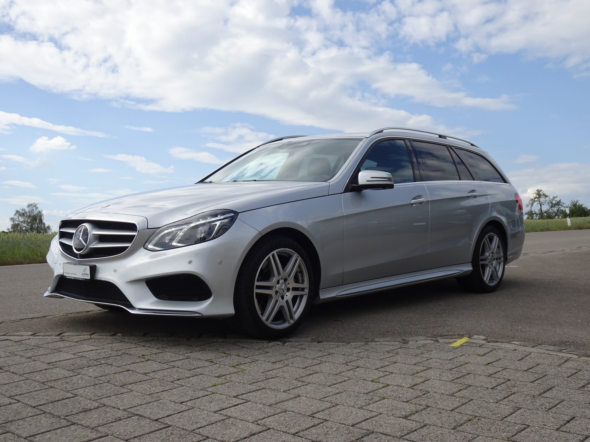 MERCEDES-BENZ E 400 Avantgarde 4Matic 7G-Tronic-image-0