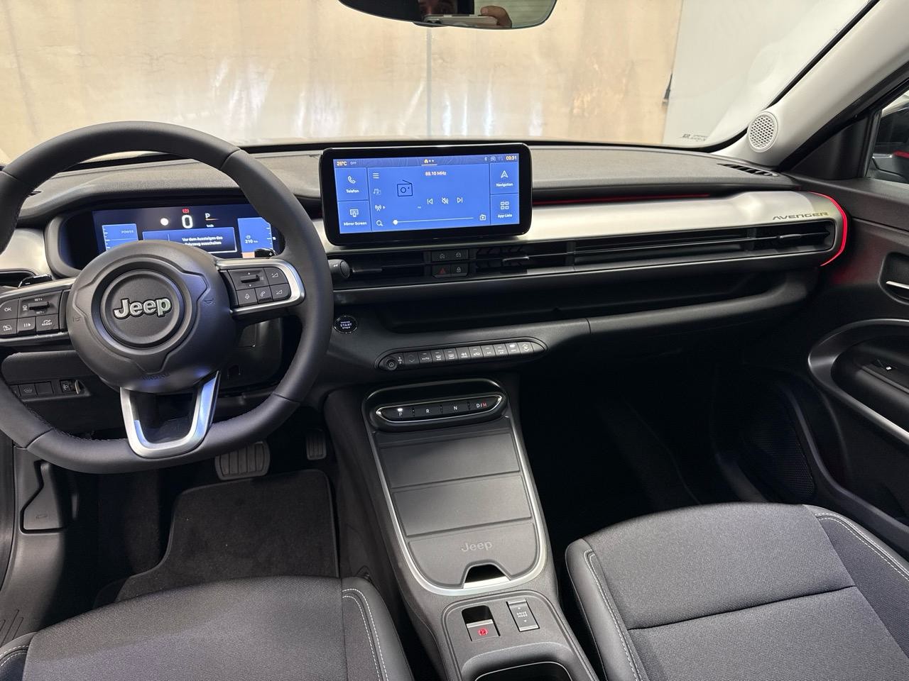 JEEP Avenger 1.2 Turbo MHEV Summit Sky-image-5