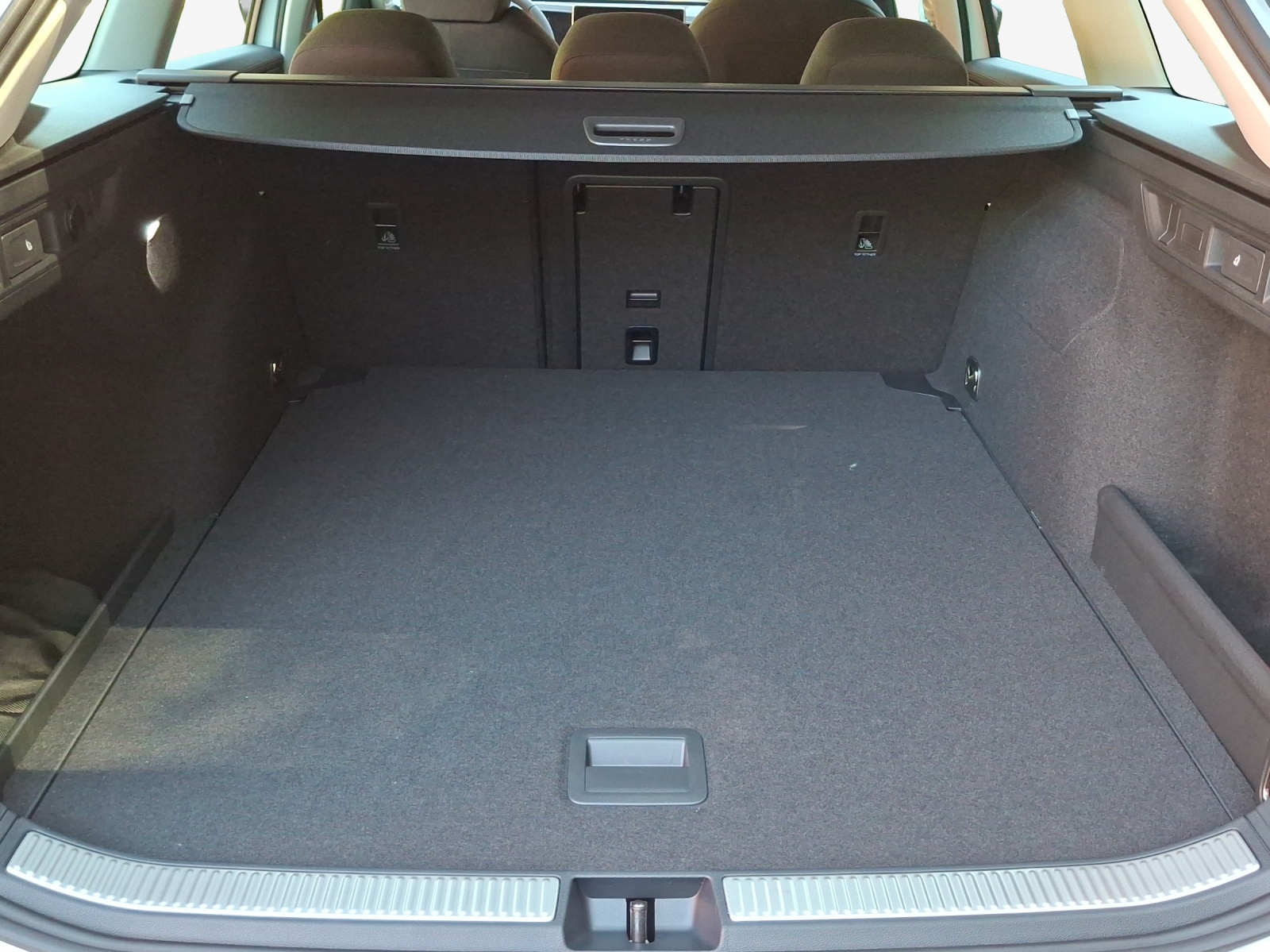 VW Passat Variant 2.0 TDI evo Basis DSG-image-12