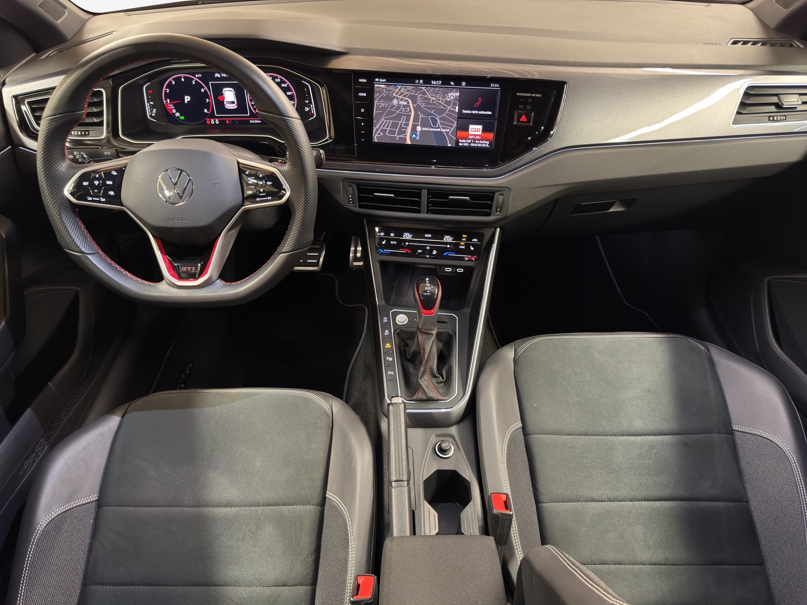 VW Polo 2.0 TSI GTI DSG-image-8