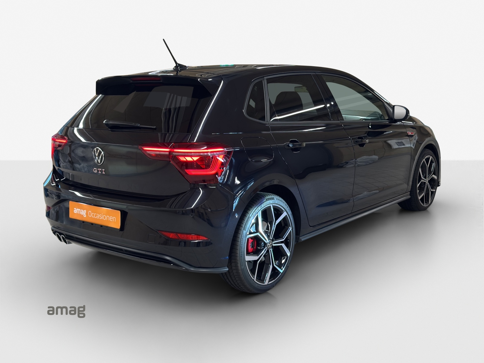 VW Polo 2.0 TSI GTI DSG-image-4
