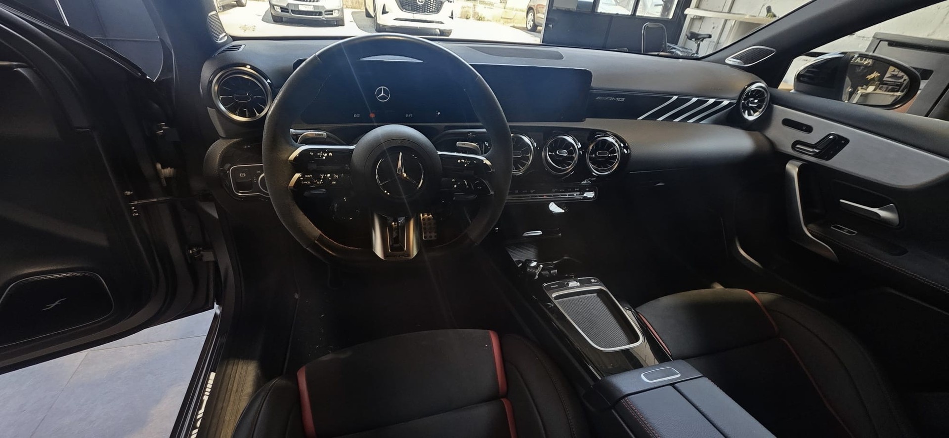 MERCEDES-BENZ A 45 S AMG 4Matic+ Speedshift-image-11