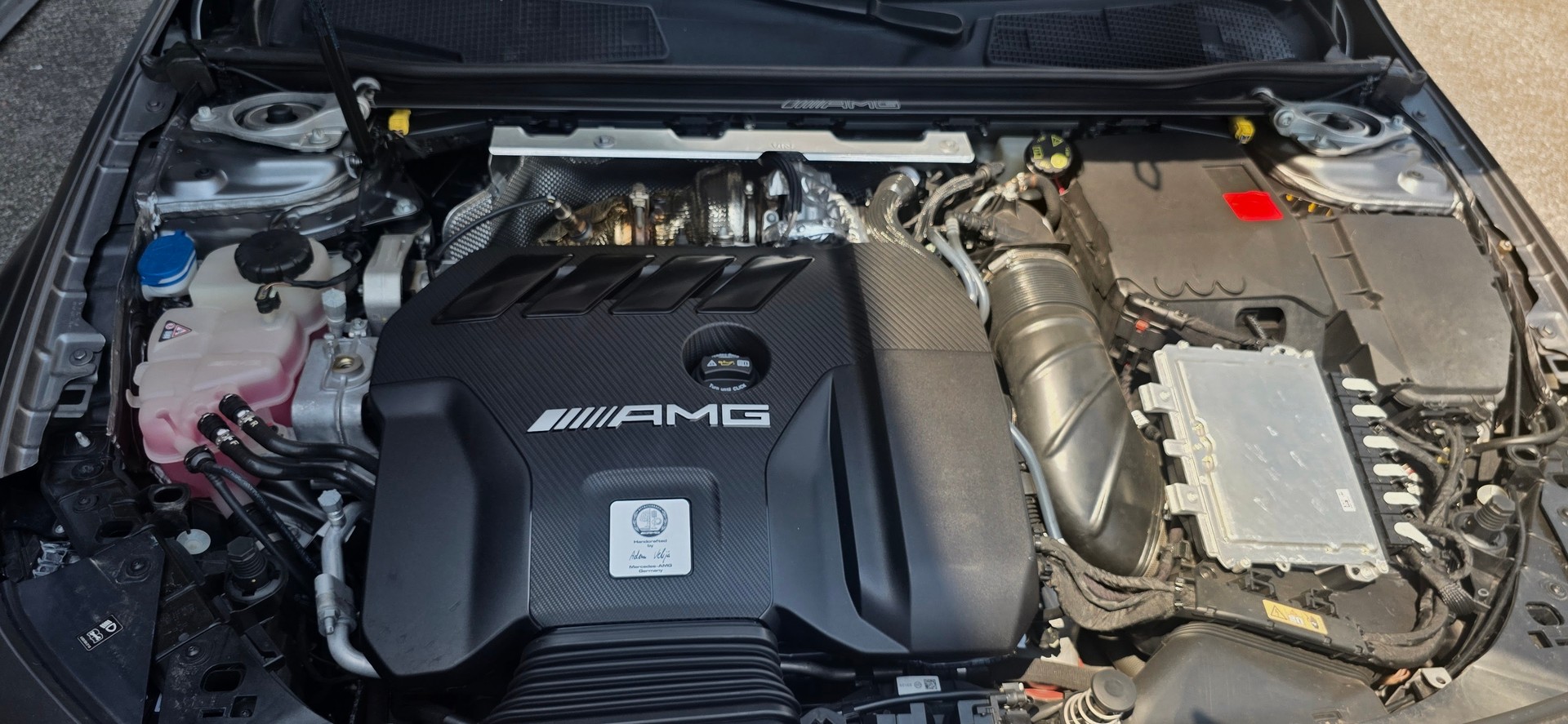 MERCEDES-BENZ A 45 S AMG 4Matic+ Speedshift-image-14