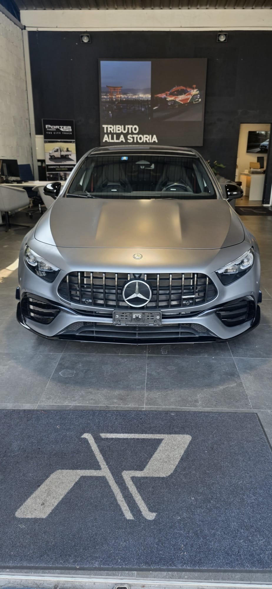 MERCEDES-BENZ A 45 S AMG 4Matic+ Speedshift-image-2