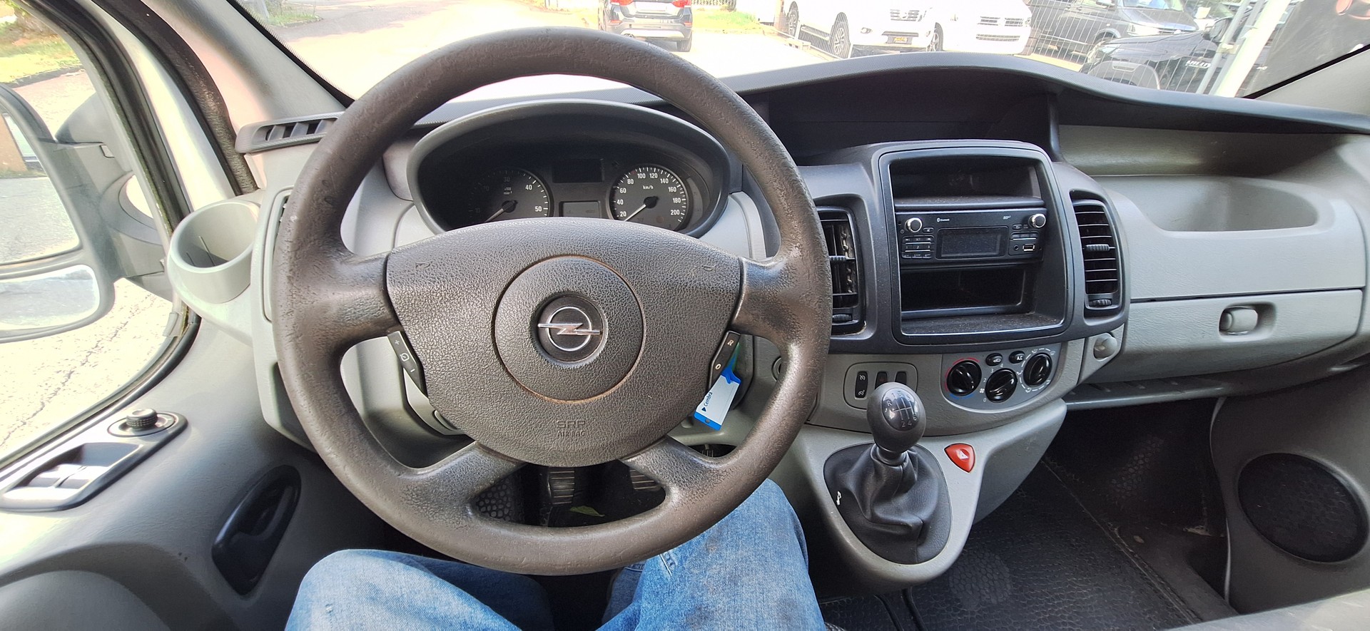 OPEL Vivaro 2.0 CDTI 2.9t L1H1-image-25