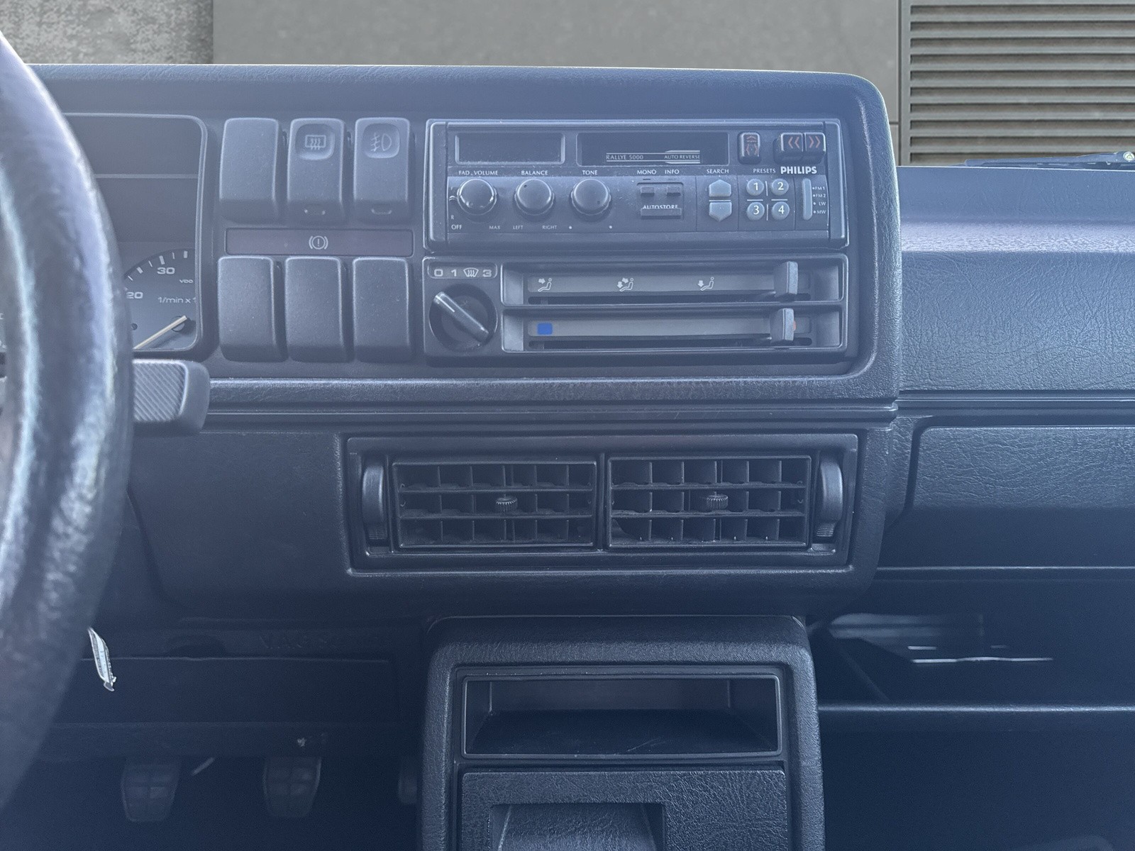 VW Golf 1800 CL Plus Ultra-image-13