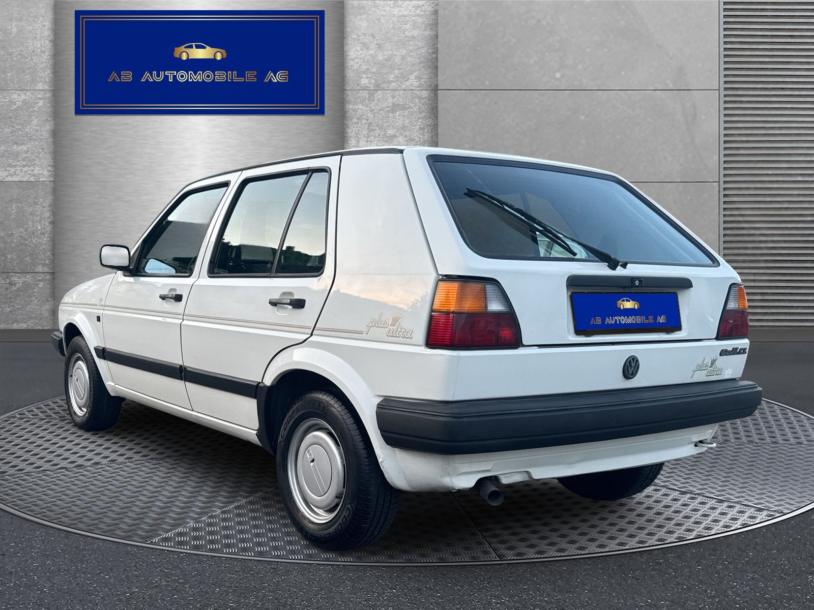 VW Golf 1800 CL Plus Ultra-image-4