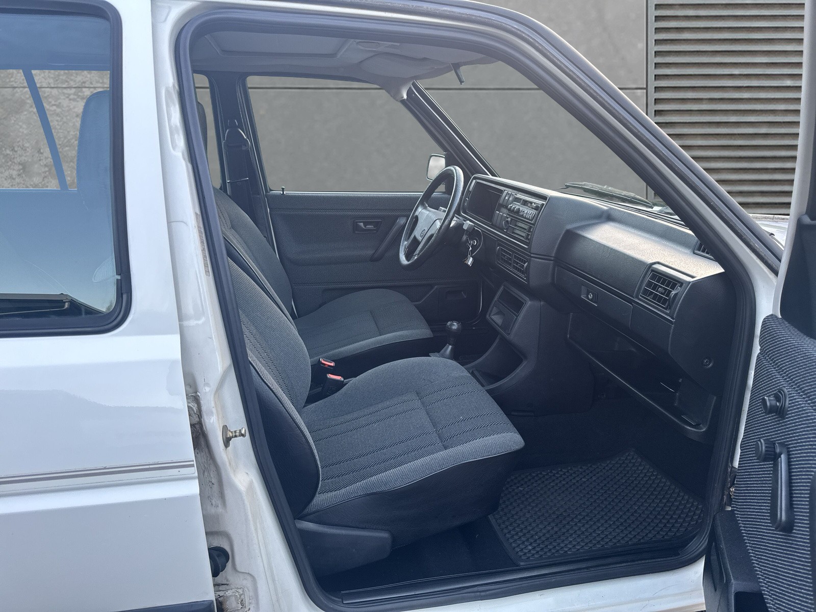 VW Golf 1800 CL Plus Ultra-image-10